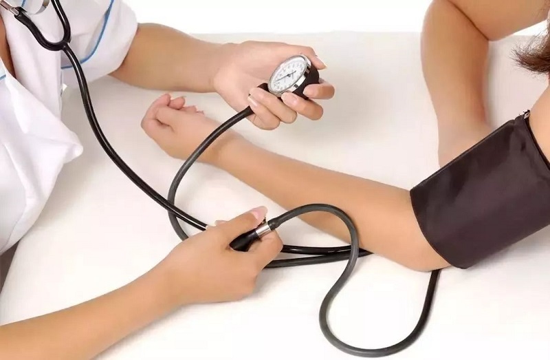 生活中引起血壓升高的食物，如何調(diào)節(jié)血壓升高？